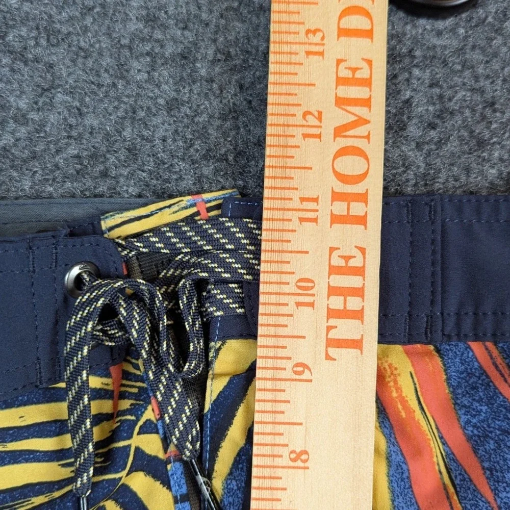 Quiksilver Highline Board Shorts Mens 30 Blue Yellow Tropical Palm EQBBS03503